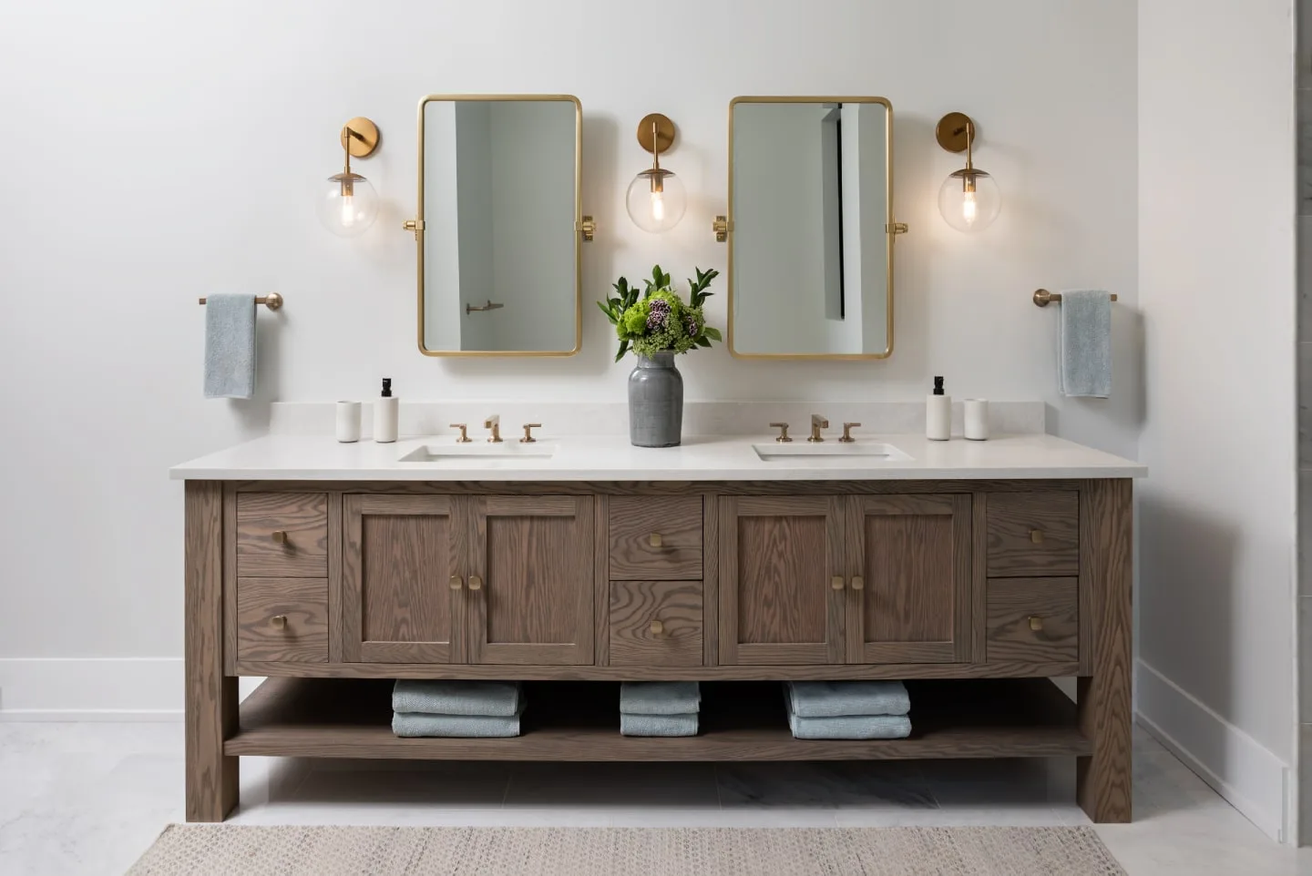 Das Holz Haus furniture and cabinetry